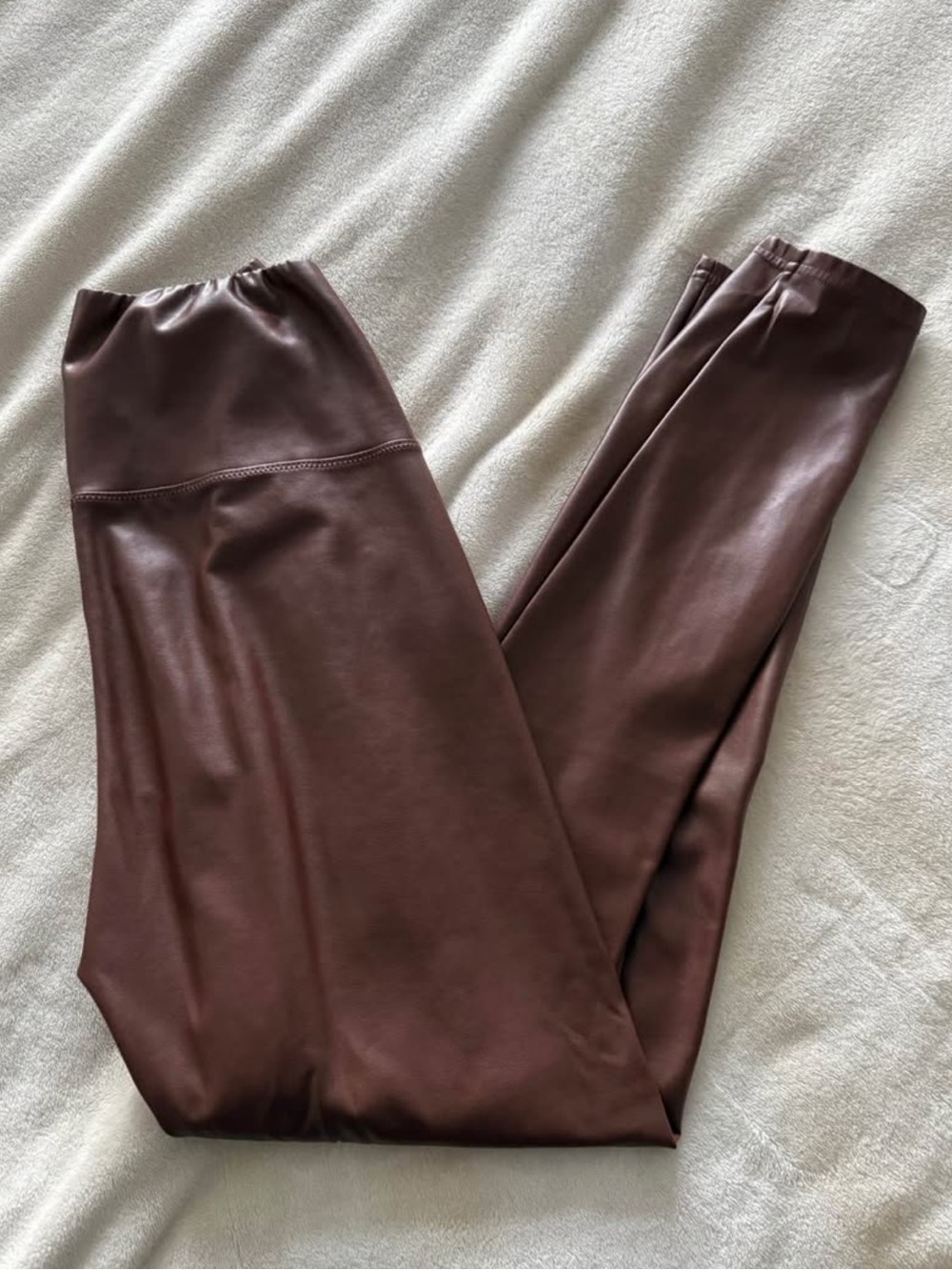 Wilfred free faux leather leggings 

Ankle length